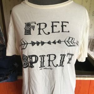 Graphic women’s tee size